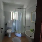 Robinson Dora