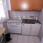 Robinson Dora شقة *