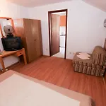 Robinson Dora شقة *