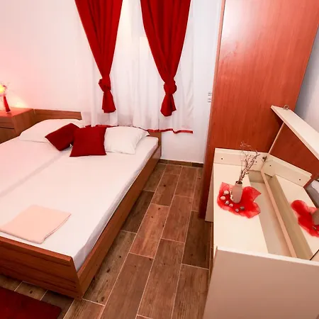 Apartment Robinson Dora Putniković