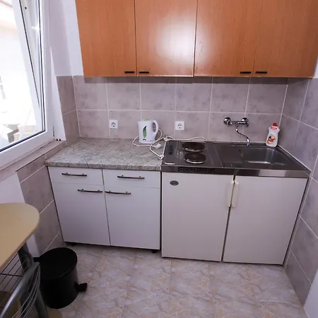 Robinson Dora Apartment *