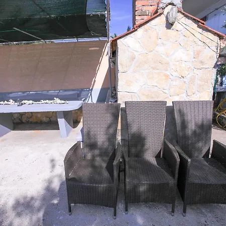 Robinson Dora * Putniković