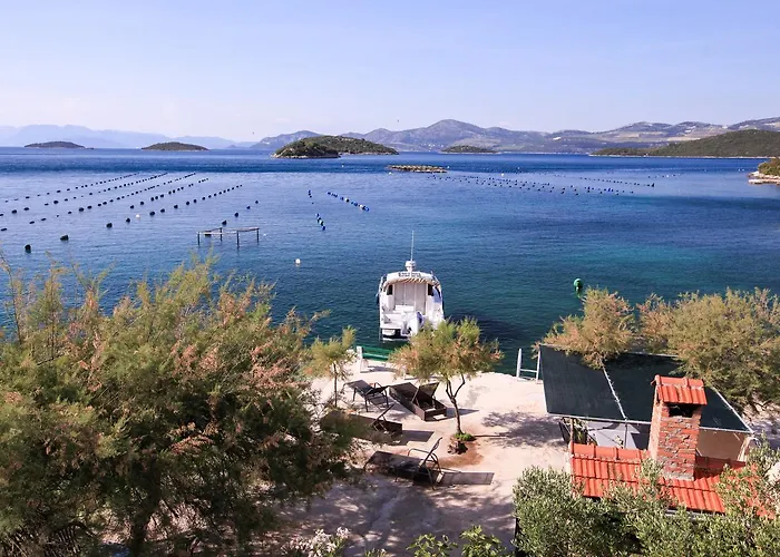 Robinson Dora Apartment