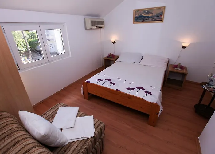 Robinson Dora Apartment *