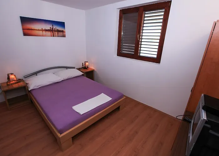 Robinson Dora Apartment